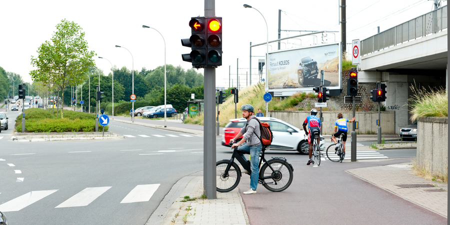 Kruispunt met conflictvrije verkeersregeling Kruispunt met conflictvrije verkeersregeling